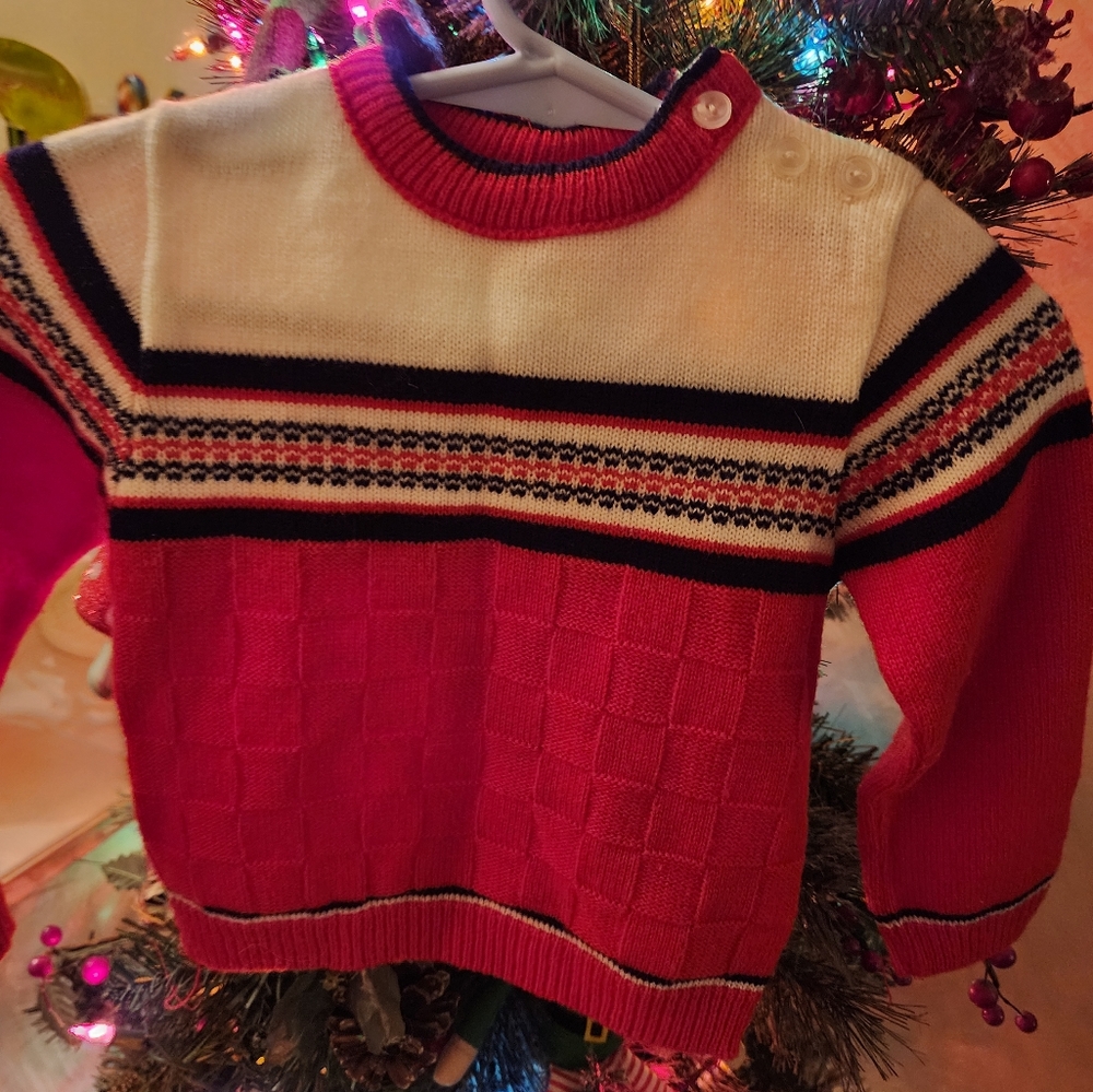 Vingage baby sweater